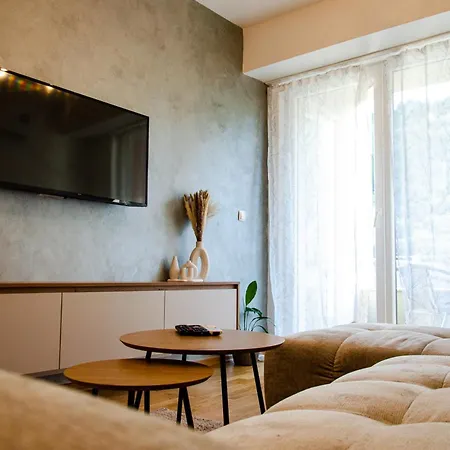 Sani Lux * סקופיה